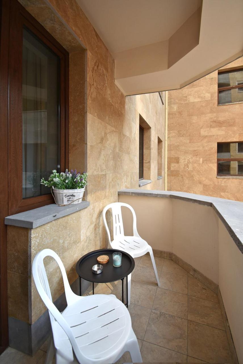 Yerevan4You Patio Exteriér fotografie
